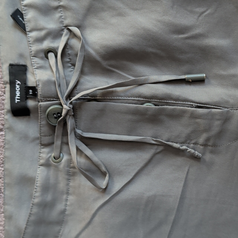 Theory 100% silk Cropped Gray Cargo Pants Size 10 - Picture 2 of 6